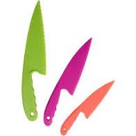 multi coloured safety knives
